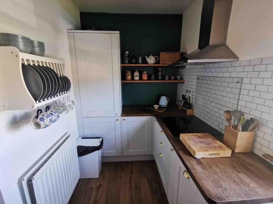 3 Bedroom Well Connected Family Home Free Parkingエディンバラ エクステリア 写真