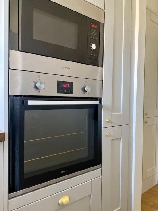 3 Bedroom Well Connected Family Home Free Parkingエディンバラ エクステリア 写真
